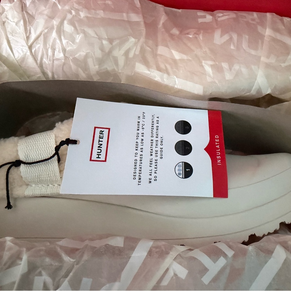 New Hunter Ladies' Play Insulated Clog
Women's Shoes Size 7 - Picture 4 of 14